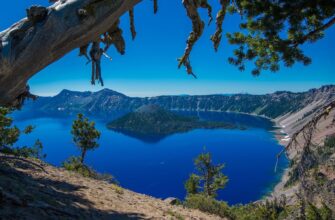 Crater Lake National Park 2024: Best Time to Visit, Reviews, and How to Travel Safely