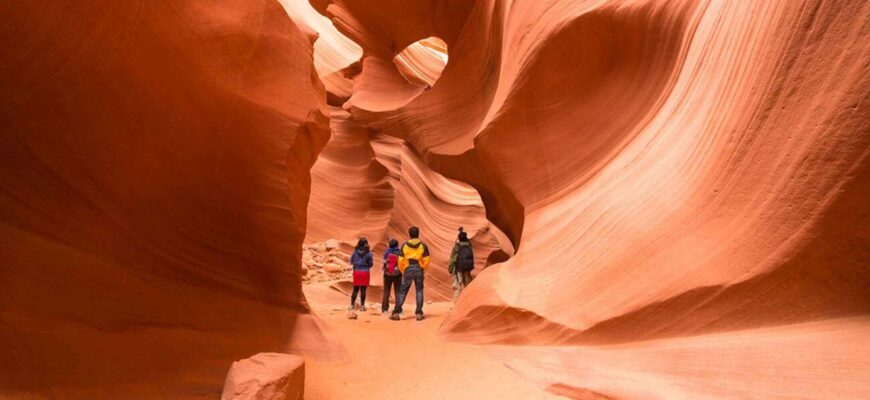 From Light Beams to Sandstone: A Traveler’s Guide to Arizona’s Antelope Canyon