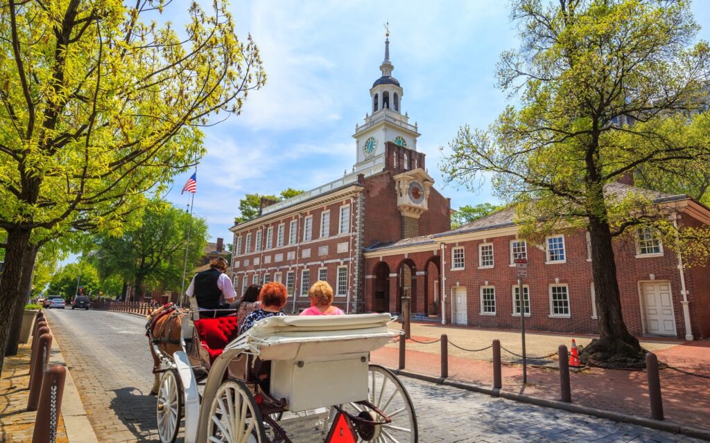 Fuel Up: Cafes and Restaurants Nearby Independence Hall