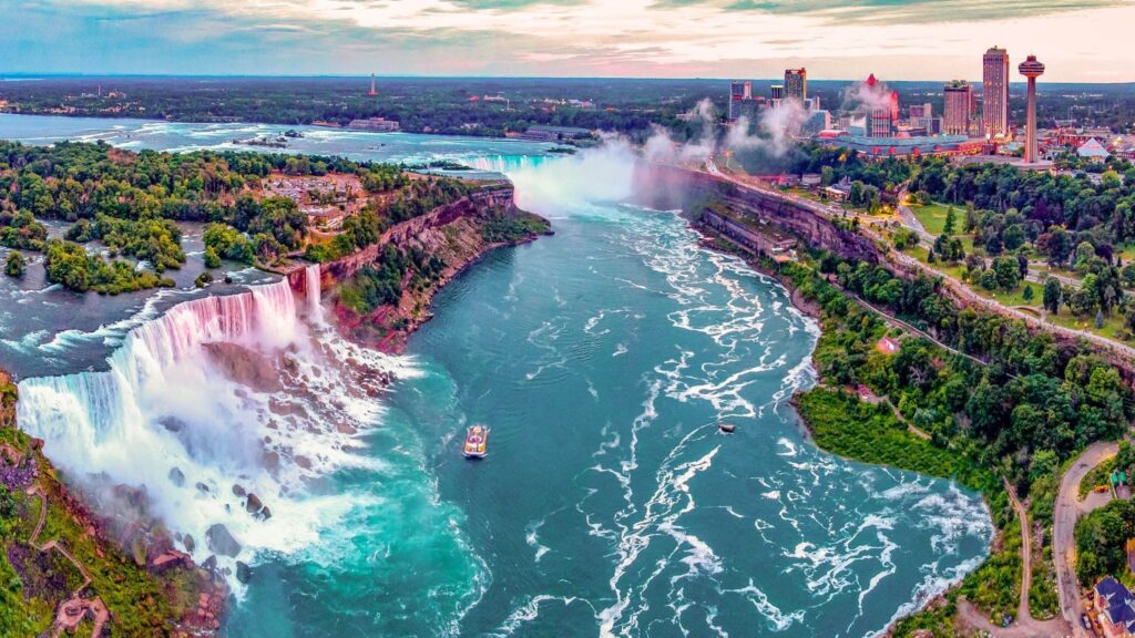 After gazing at the falls, you'll want to grab a bite. Fortunately, Niagara Falls is home to a number of charming eateries that cater to all tastes and budgets. Here are some top spots: