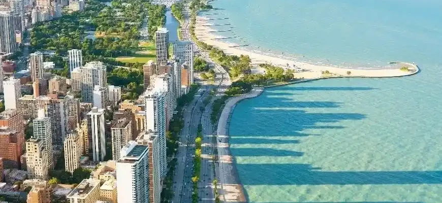 Experience Chicago’s Lakefront Trail: Biking and Walking Tips