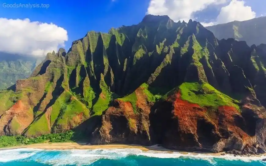 Discover the Best Boat Tours on Kauai’s Na Pali Coast  