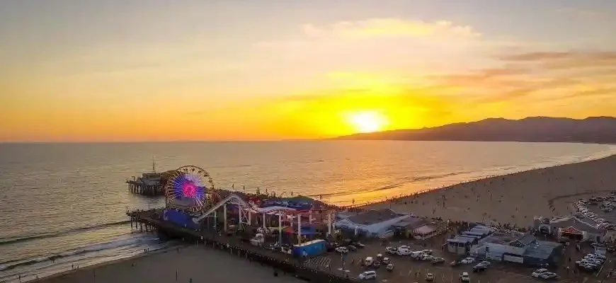 Best Sunset Spots at Santa Monica Pier