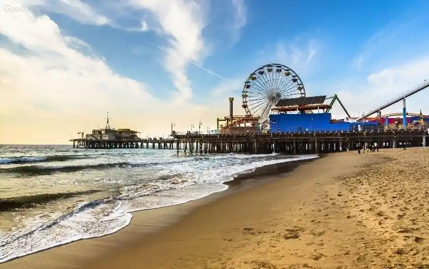 Santa Monica Pier: A Perfect Blend of History, Fun, and Ocean Views  