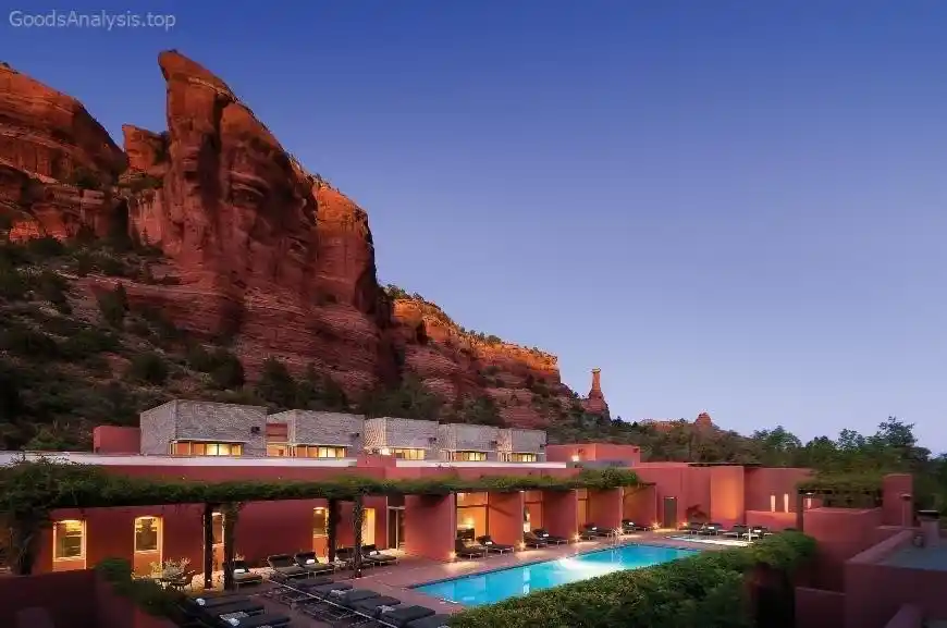 Sedona Red Rocks: A Guide to Hiking and Scenic Drives  