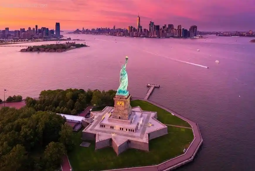 The Statue of Liberty: A Symbol of Freedom and Its Historic Significance  