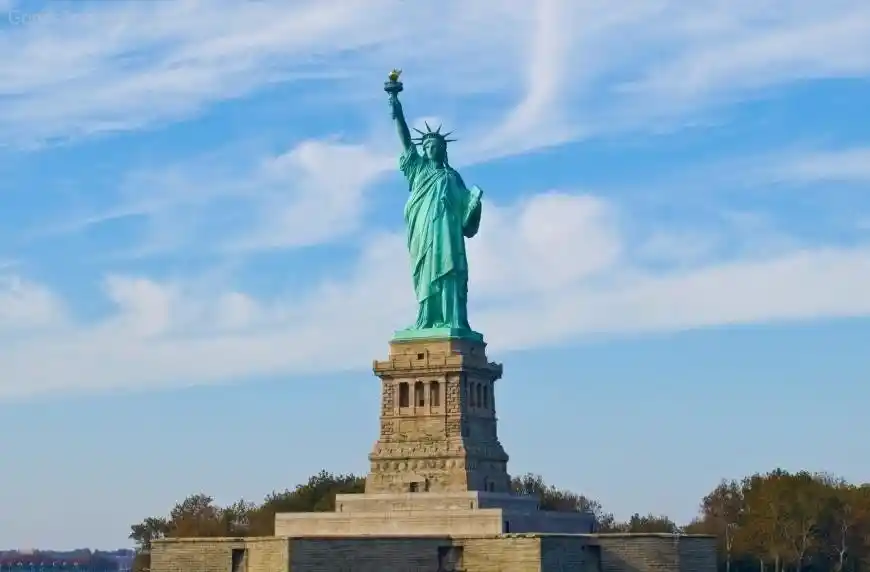 Statue of Liberty Tips for Tourists: Avoid the Crowds and Get the Best Views  