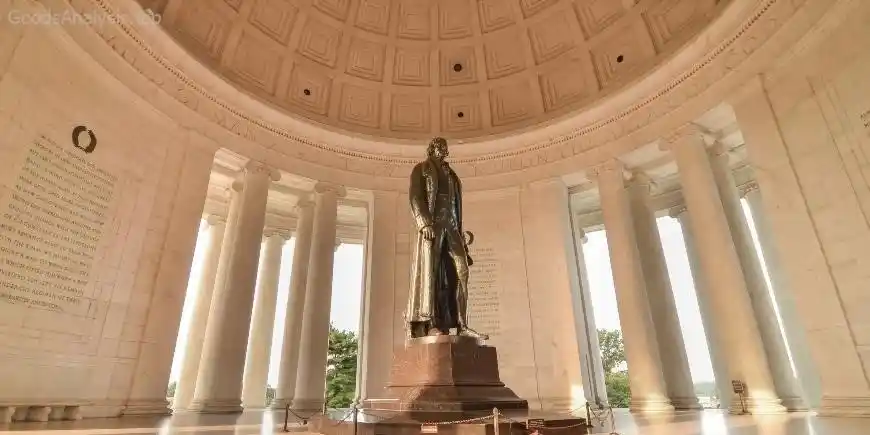 Instagrammable Spots at the National WWII Memorial in Washington, D.C.  