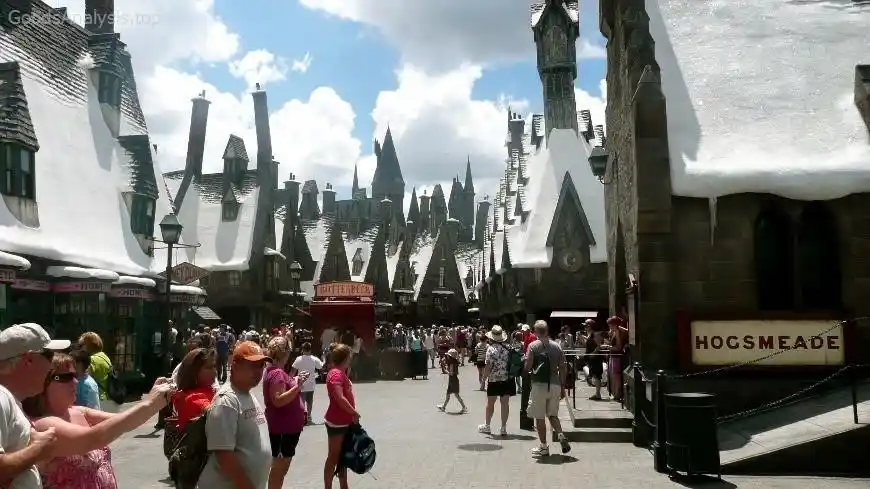 What to Expect at The Wizarding World of Harry Potter in Orlando  