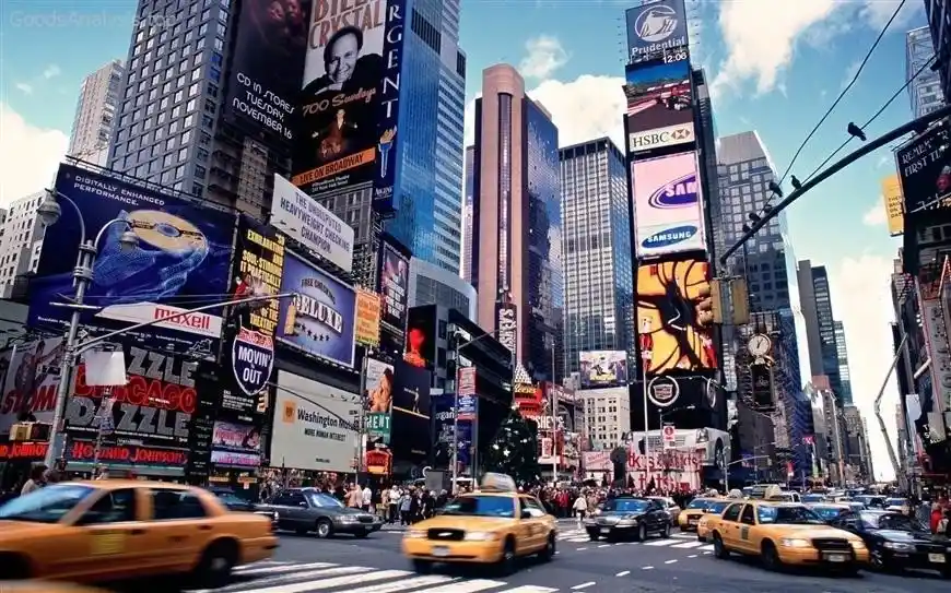 How to Avoid the Crowds in Times Square  