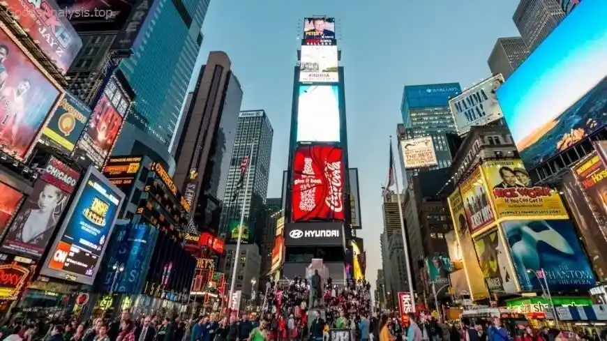 How to Avoid the Crowds in Times Square  