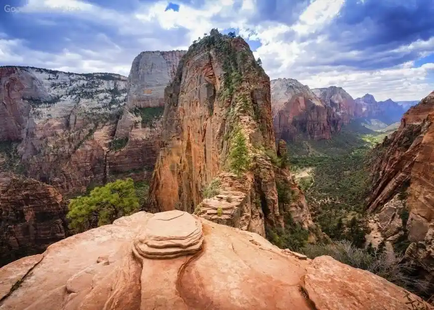 Zion National Park Travel Tips: Avoiding Crowds and Finding Peace  