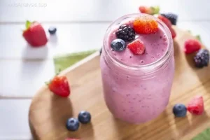 How to Make a Refreshing Berry Smoothie for Summer  