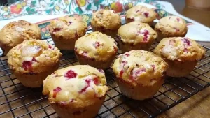 How to Bake Cranberry Muffins with a Touch of Cinnamon  