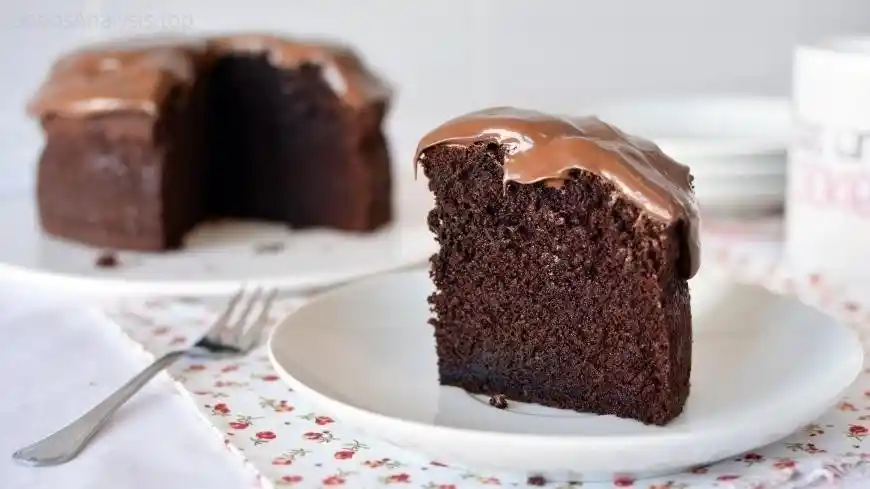 Simple Chocolate Cake Recipe for Beginners  