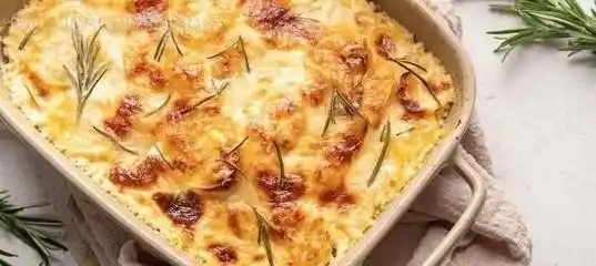 Cheesy Scalloped Potatoes for Dinner Tonight